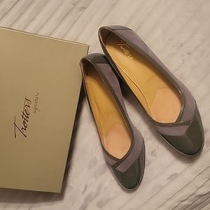 Trotters Phoebe suede and patent leather heel